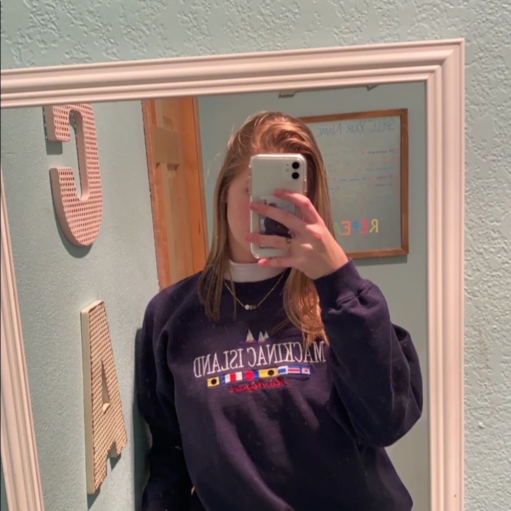 Meet your Posher, Avery